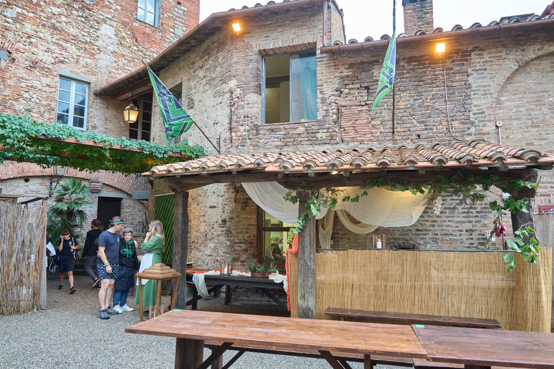 Cortile esterno taverna